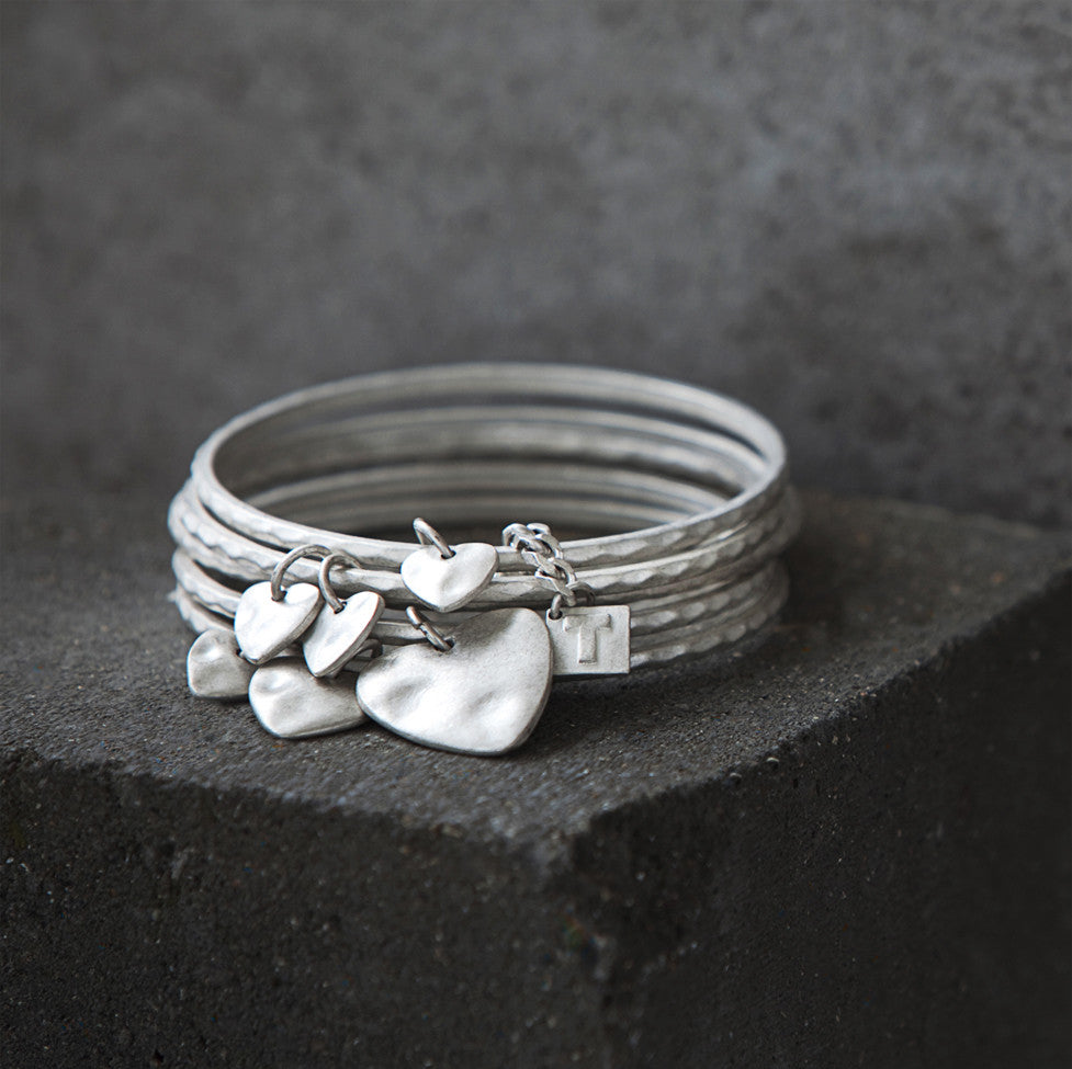 Tutti antique silver finish mixed heart charm bangle set (5) - Ellimonelli