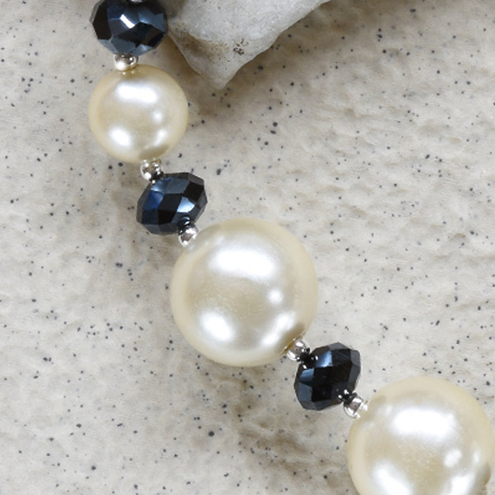 Auriel pearl, haematite crystal and silver mix necklace by Elli