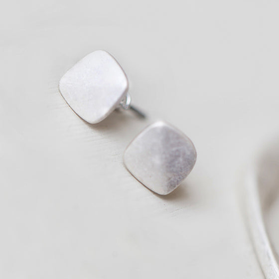 Tutti antique silver finish geometric stud earrings - Ellimonelli