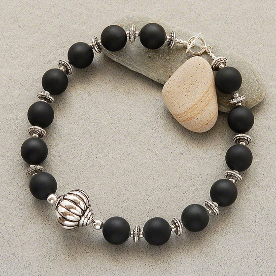 Paloma black satin matt and antique silver necklace by Elli