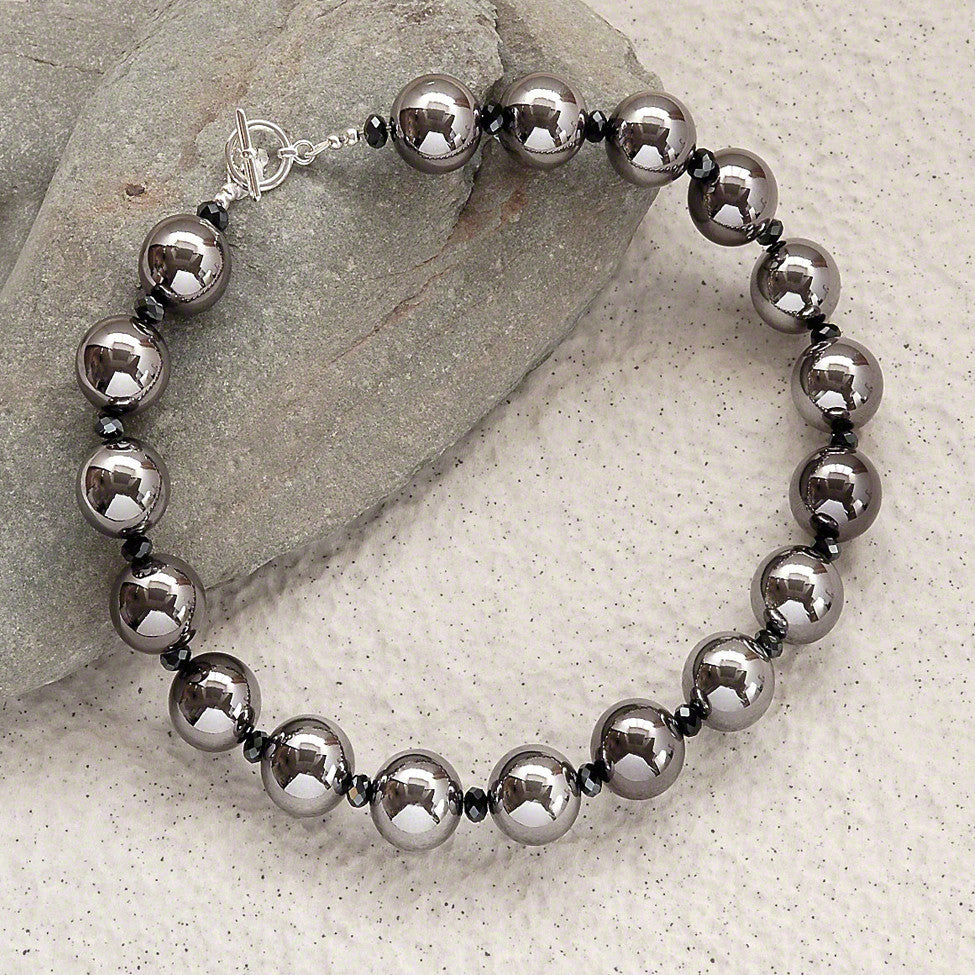 Renée gunmetal and hematite crystal necklace by Elli