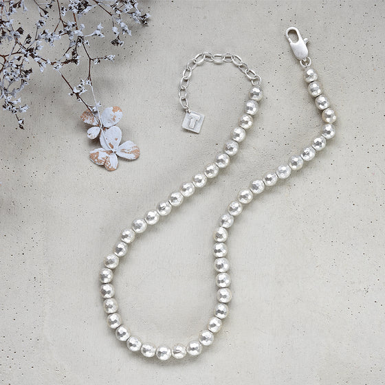 Tutti antique silver finish short dimpled metal necklace - Ellimonelli