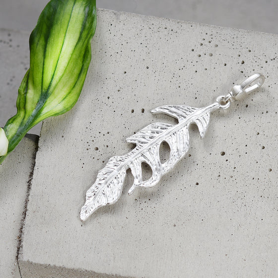Tutti antique silver finish large feather charm - Ellimonelli