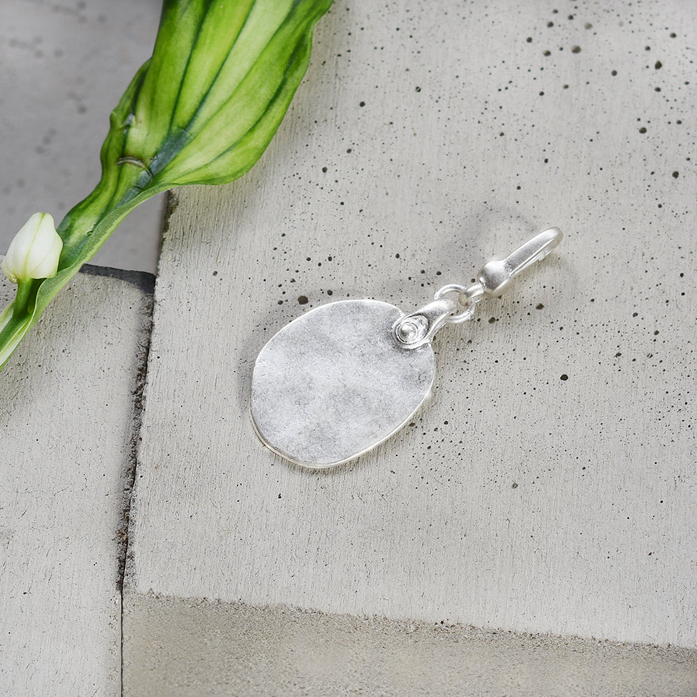 Tutti antique silver finish medium hammered oval charm - Ellimonelli